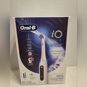 - Oral-B iO Series 5 Electric Toothbrush with (1) Ultimate White Brush Hea…